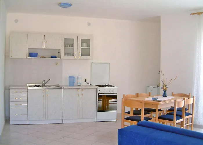 In - Insel 7453 Ugljan