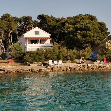 In - Insel 7453 * Ugljan