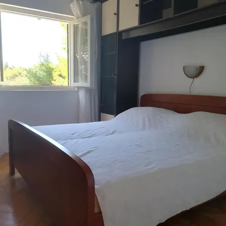 Apartment In Ugljan - Insel Ugljan 7453 Lägenhet *