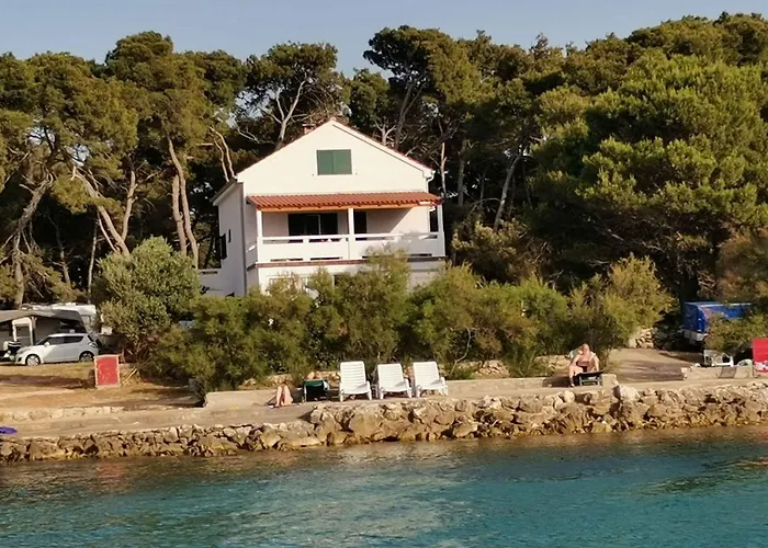 Apartment In Ugljan - Insel Ugljan 7453